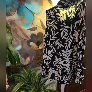 Black and White Leaf Print Blouse